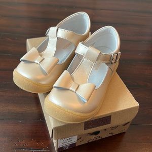 Champagne L’Amour Girls’ Shoes - Size 12